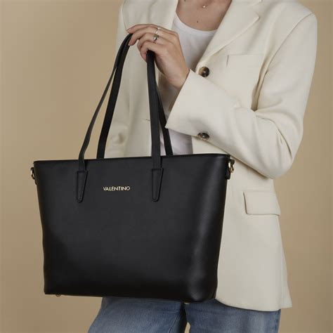 valentino bag tasker.